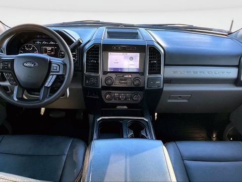 Used 2021 Ford F250 XLT w/ XLT Premium Package image 8