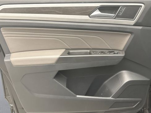 Used 2022 Volkswagen Atlas SE image 9