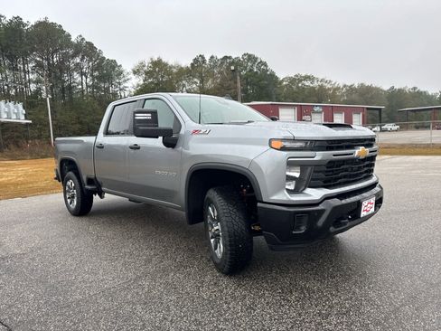 New 2026 Chevrolet Silverado 2500 Custom w/ Custom Value Package image 10