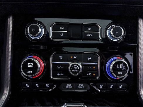 Used 2024 GMC Yukon Denali AWD/4WD image 45