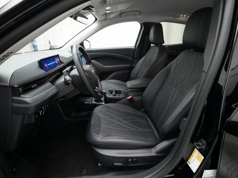 Used 2025 Ford Mustang Mach-E Select w/ Comfort Package Lite image 7