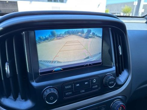 Used 2018 Chevrolet Colorado Z71 AWD/4WD image 22