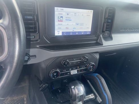 Used 2023 Ford Bronco Black Diamond AWD/4WD image 9