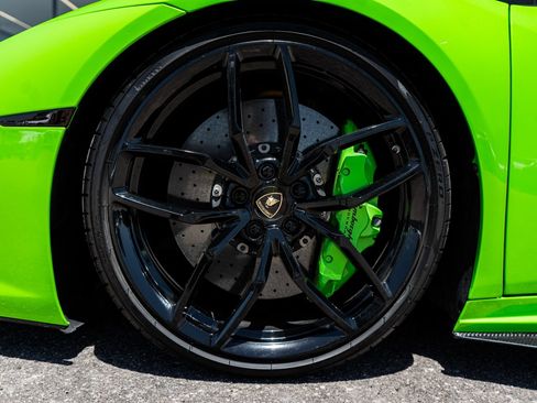 Used 2015 Lamborghini Huracan LP 610-4 AWD/4WD image 29
