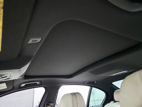 Used 2014 BMW 550i xDrive Sedan AWD/4WD image 15
