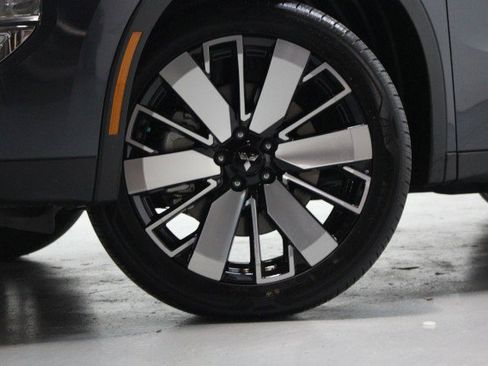 New 2025 Mitsubishi Outlander SE image 3