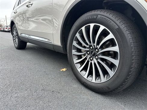 Certified 2022 Lincoln Aviator AWD w/ Premium Package image 11