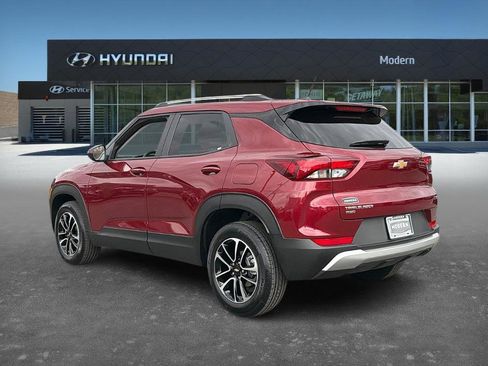 Used 2024 Chevrolet TrailBlazer LT image 4