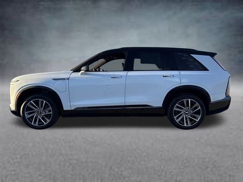 New 2026 Cadillac Vistiq Sport image 3