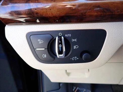 Used 2018 Audi Q5 Premium Plus w/ Premium Plus Package image 16