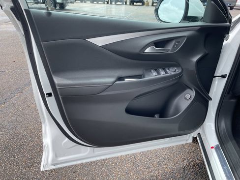 New 2026 Buick Envista Sport Touring FWD image 18