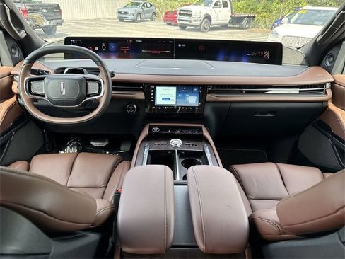 New 2025 Lincoln Navigator Reserve image 15