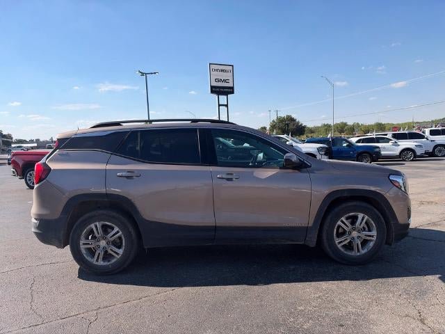 Used 2018 GMC Terrain SLE w/ Driver Convenience Package FWD image 6