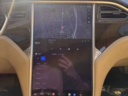 Used 2013 Tesla Model S Base 4dr Liftback (60 kWh) image 12