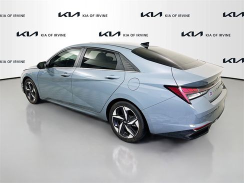 Used 2022 Hyundai Elantra Limited image 5