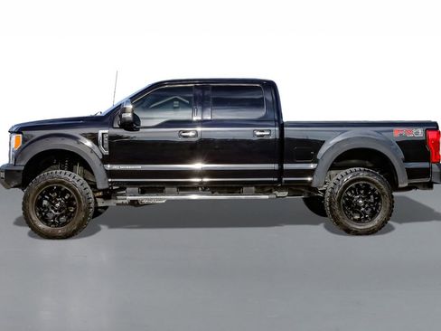 Used 2019 Ford F250 Lariat w/ Lariat Ultimate Package image 9