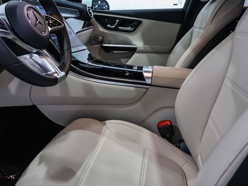 Certified 2024 Mercedes-Benz GLC 300 image 17