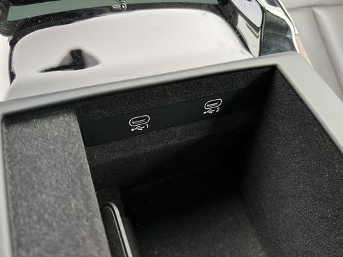 Used 2023 Audi A8 L 3.0T w/ Executive Package image 31