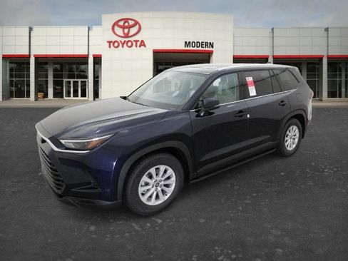 New 2026 Toyota Grand Highlander XLE FWD image 1