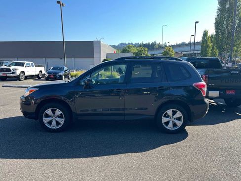Used 2016 Subaru Forester 2.5i Premium image 6