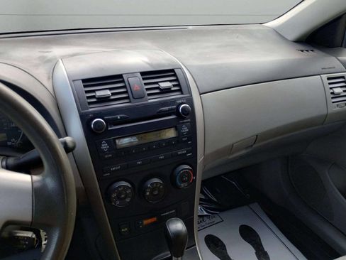 Used 2010 Toyota Corolla LE image 24