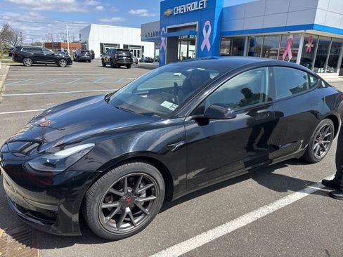 Used 2021 Tesla Model 3 Standard Range Plus RWD image 3