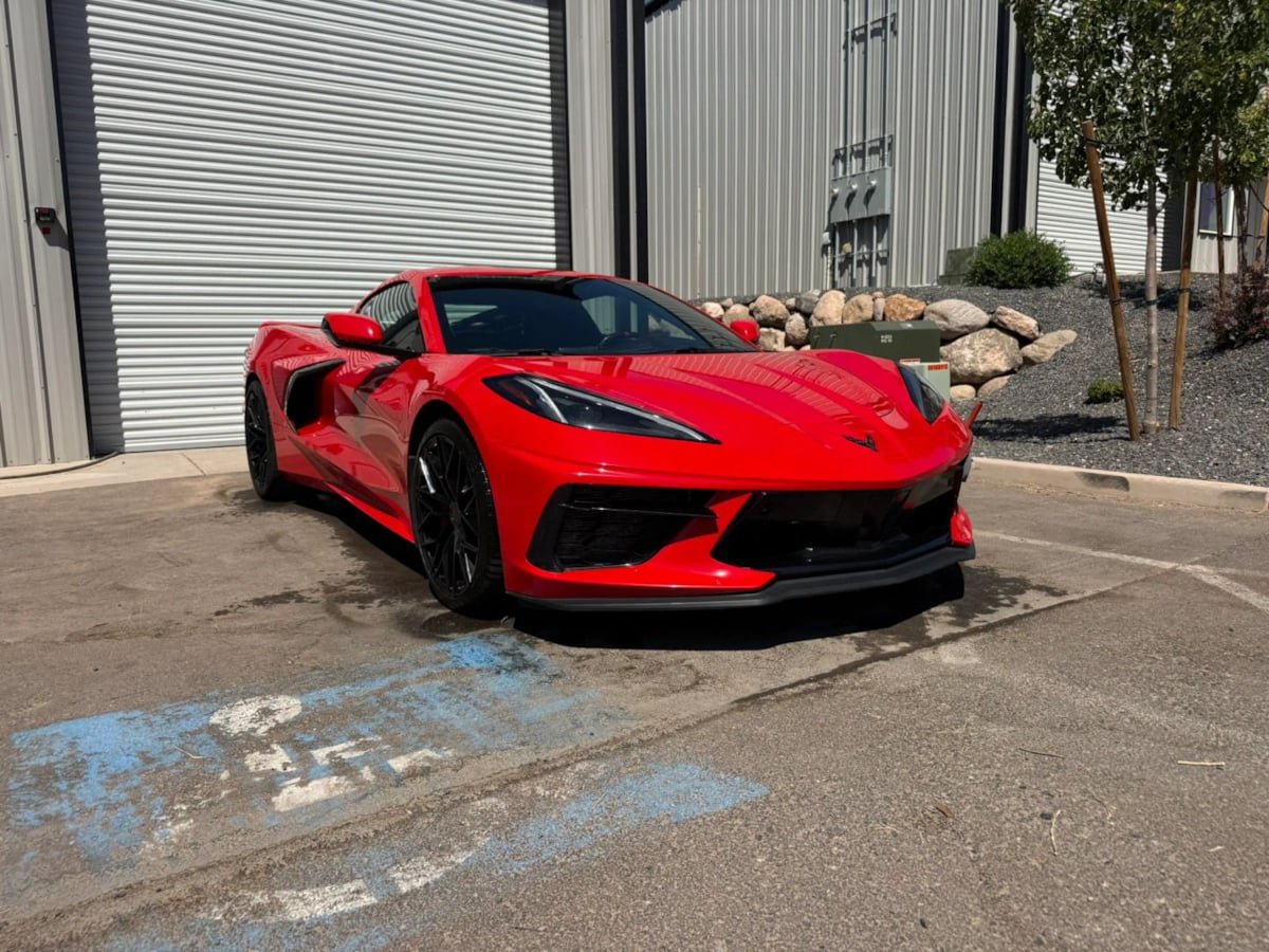 Used 2021 Chevrolet Corvette Stingray Premium Cpe w/ Z51 Performance Package RWD image 14