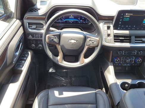 Used 2024 Chevrolet Tahoe High Country AWD/4WD image 18