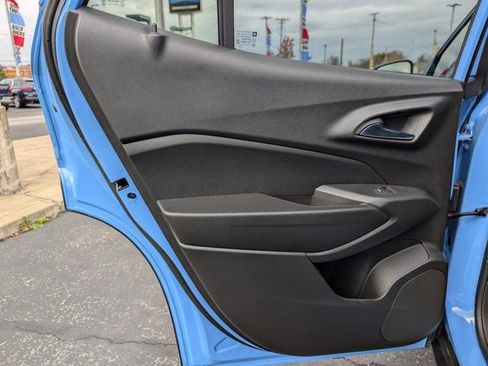 Used 2024 Chevrolet Trax RS w/ Sunroof Package image 14