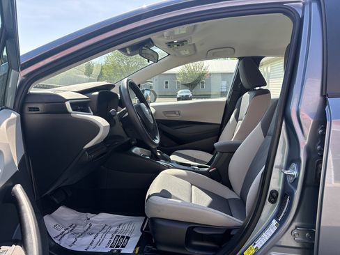 Certified 2024 Toyota Corolla LE FWD image 9