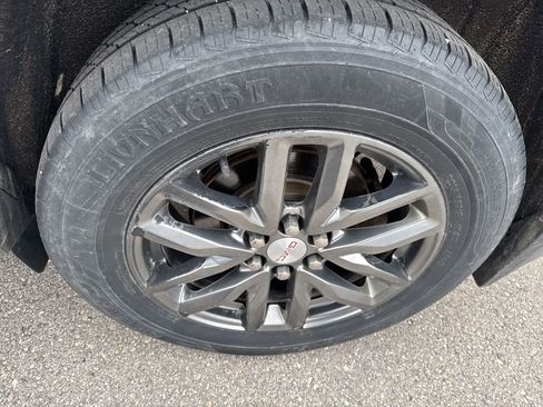 Used 2017 GMC Acadia SLT AWD/4WD image 35