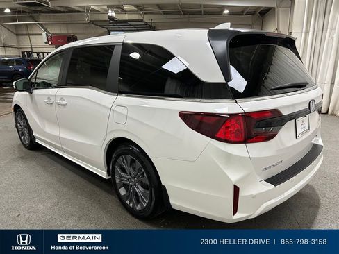 Certified 2026 Honda Odyssey Touring image 6
