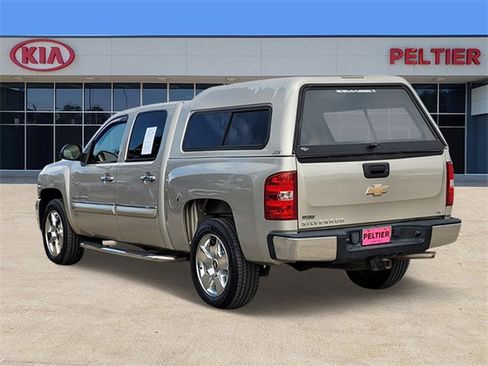 Used 2009 Chevrolet Silverado 1500 LT w/ Regional Value Package image 6