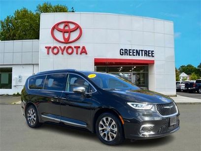 Used 2023 Chrysler Pacifica Pinnacle