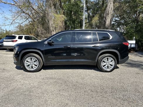Used 2024 GMC Acadia Elevation image 3
