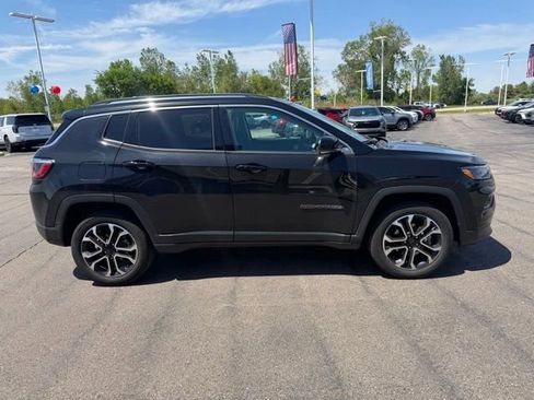 Used 2022 Jeep Compass Limited AWD/4WD image 4