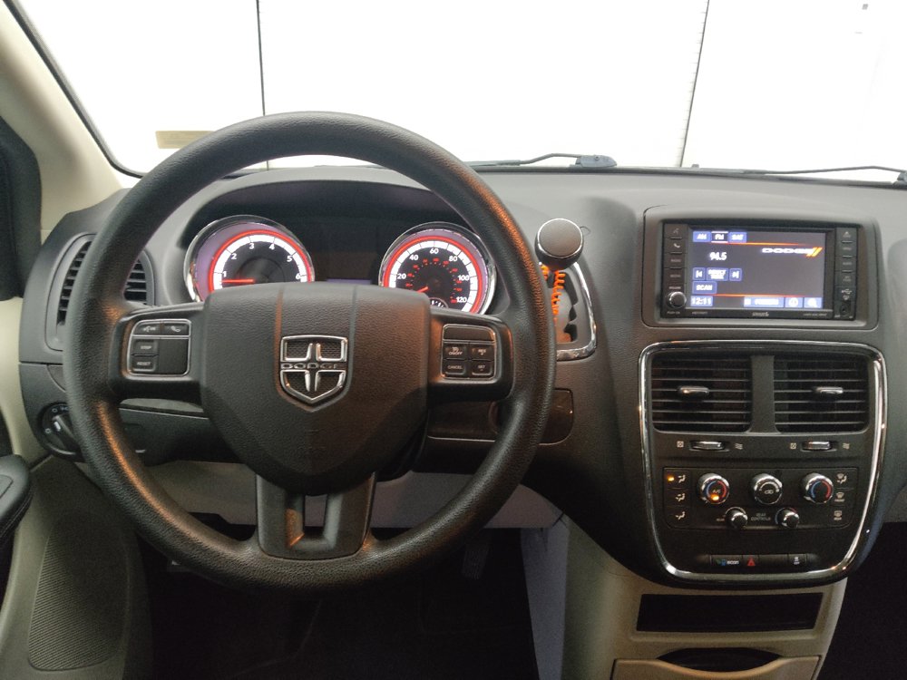 Used 2019 Dodge Grand Caravan SE w/ UConnect Hands-Free Group FWD image 22