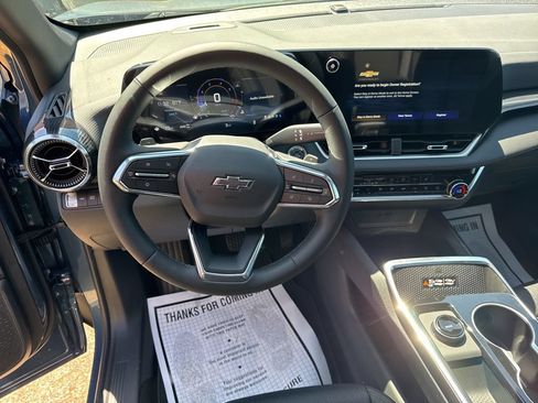 New 2026 Chevrolet Equinox LT w/ Convenience Package II AWD/4WD image 15