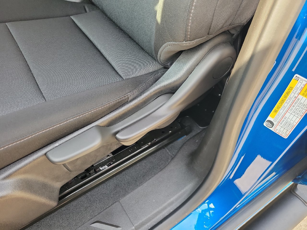 Used 2023 Chevrolet Colorado W/T w/ Safety Package RWD image 16