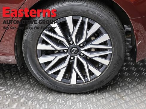 Used 2023 Nissan Altima 2.5 SV FWD image 8