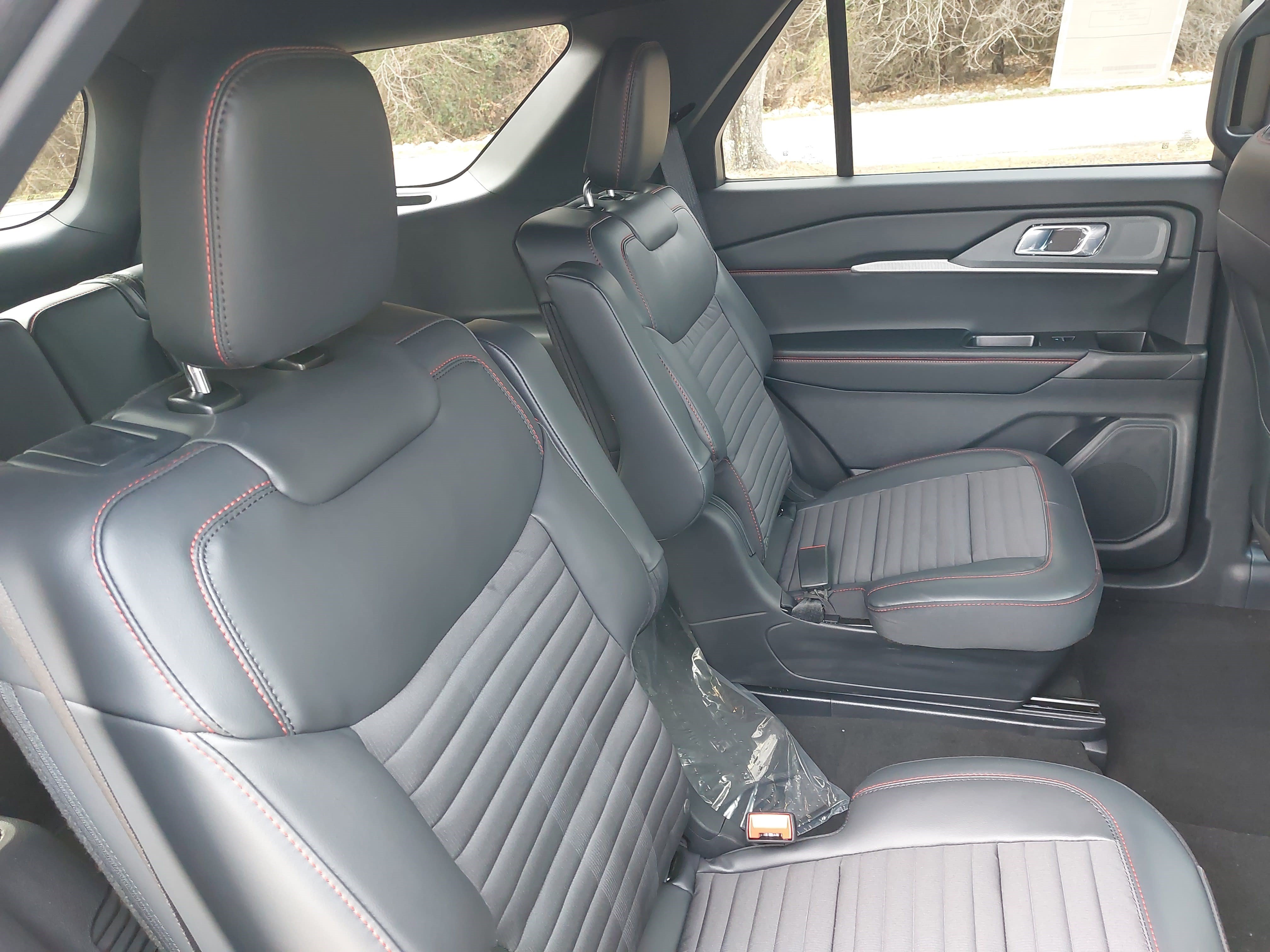 New 2026 Ford Explorer ST-Line w/ ST-Line Street Pack RWD image 11