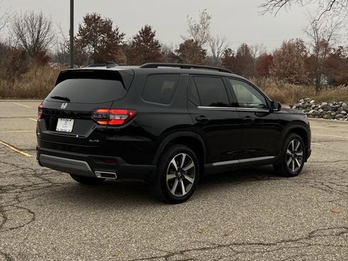 Certified 2025 Honda Pilot Elite image 6