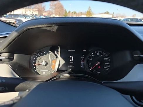 Used 2023 Jeep Compass Limited image 4