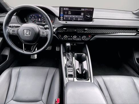 Used 2023 Honda Accord Sport image 15