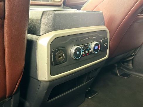Used 2023 Ford Expedition Max Limited image 28