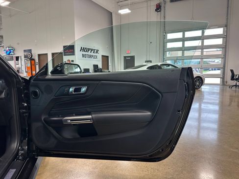 Used 2025 Ford Mustang GT Premium w/ GT Performance Package RWD image 35