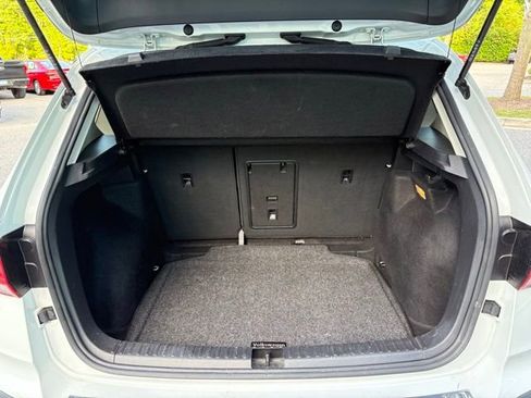 Used 2023 Volkswagen Taos SE image 35