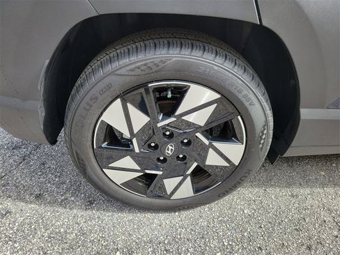 Certified 2025 Hyundai Kona SEL FWD image 5