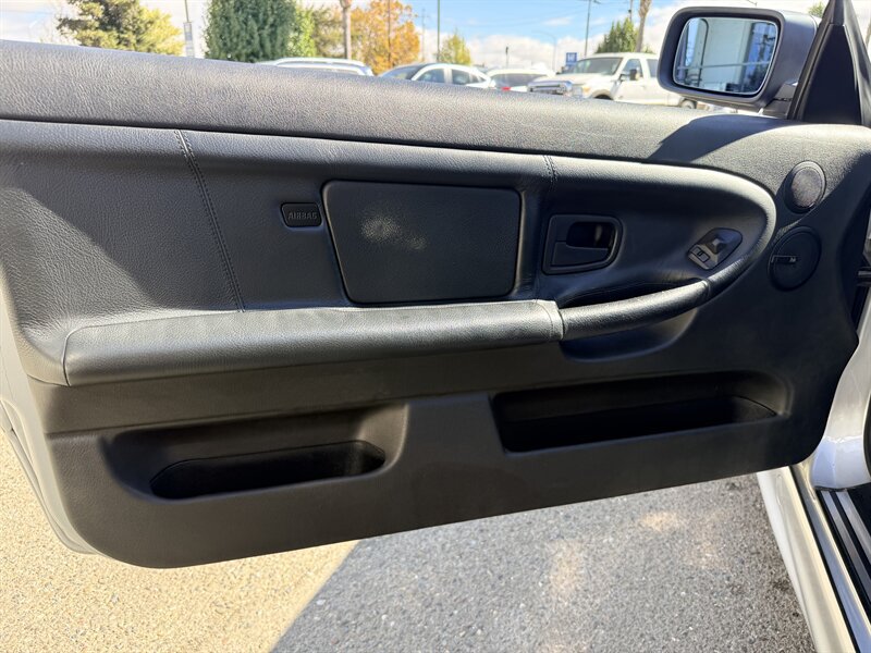 Used 1999 BMW 328i Convertible RWD image 17