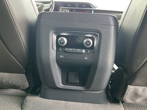Used 2022 GMC Yukon Denali RWD image 5